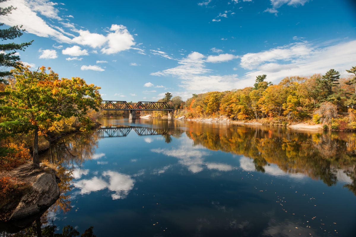 Beer, Lobster, & Small Town Charm: Swap Portland For This Authentic Maine Town